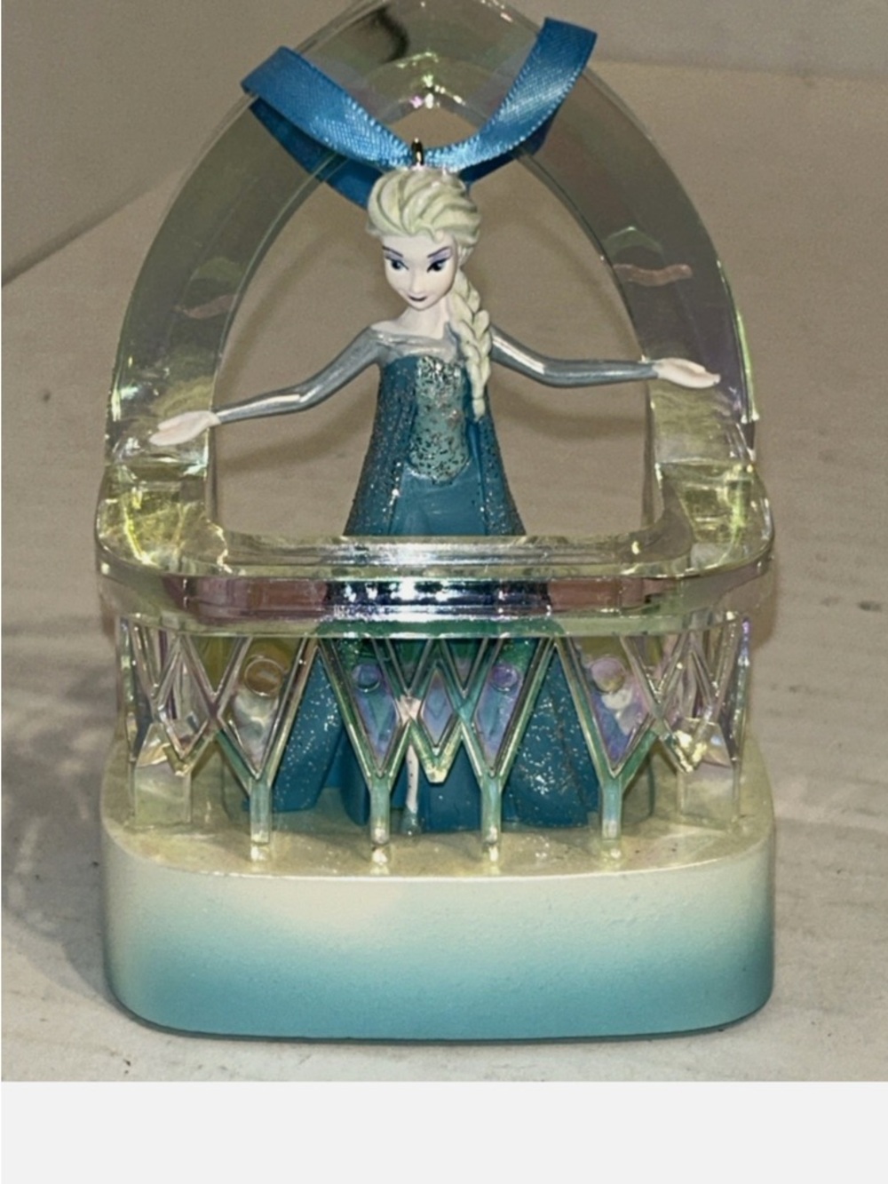 Disney  Frozen Elsa in Ice Castle Christmas Musical Ornament 2015